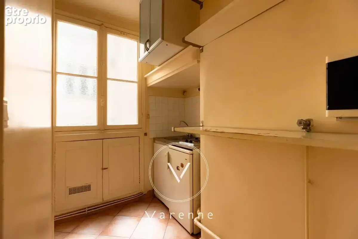 Paris 7 - Appartement a rénover - 75007 - Verneuil -  3eme étage - ascenseur - 1 chambre - photo 10