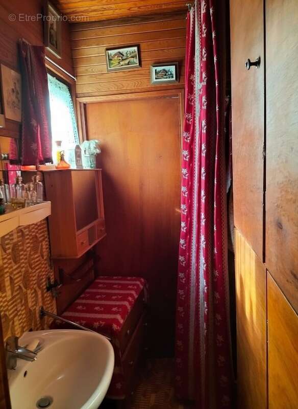 Maison à BESSE-ET-SAINT-ANASTAISE