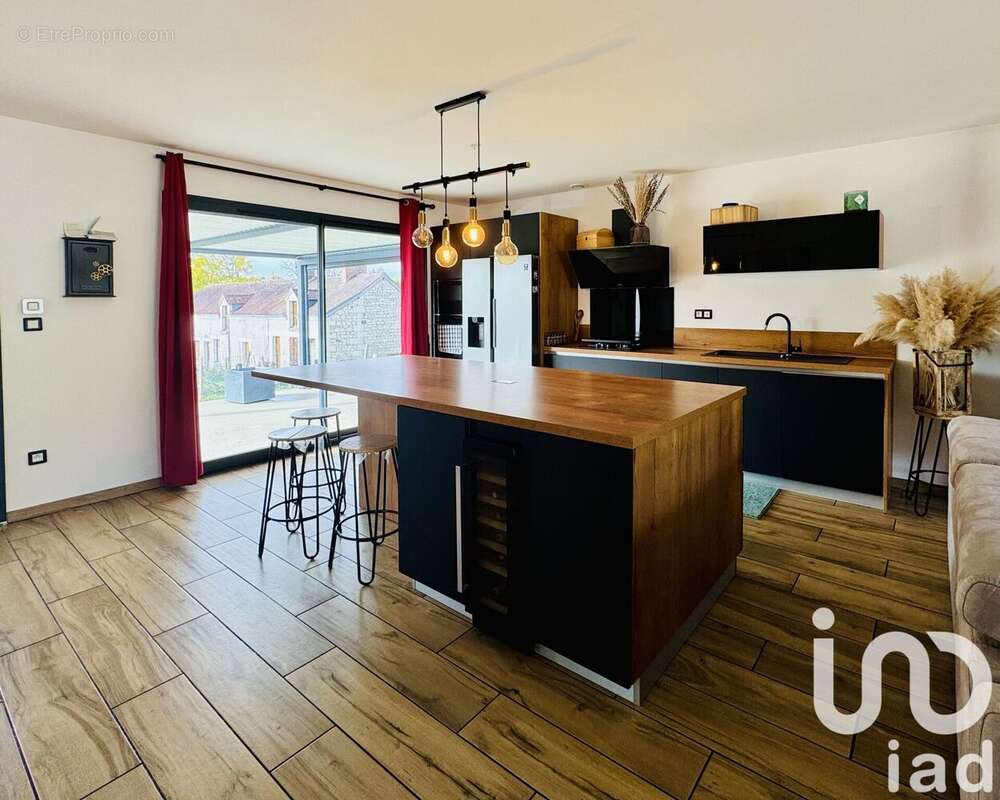 Maison 101 m² à Lye  - photo 3