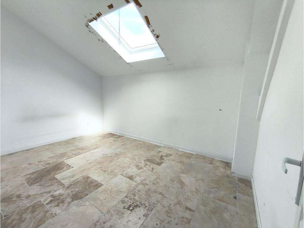 Appartement à MARSEILLE-15E