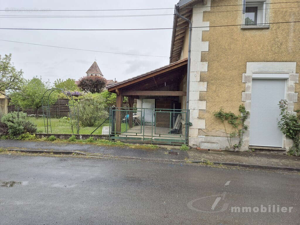 Maison à RAZAC-SUR-L&#039;ISLE