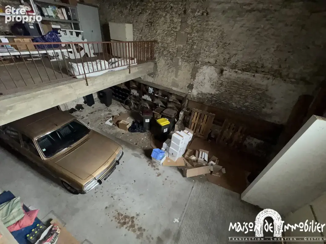 A vendre à COGNAC - Immeuble locatif à réhabiliter - 680m2 - photo 3