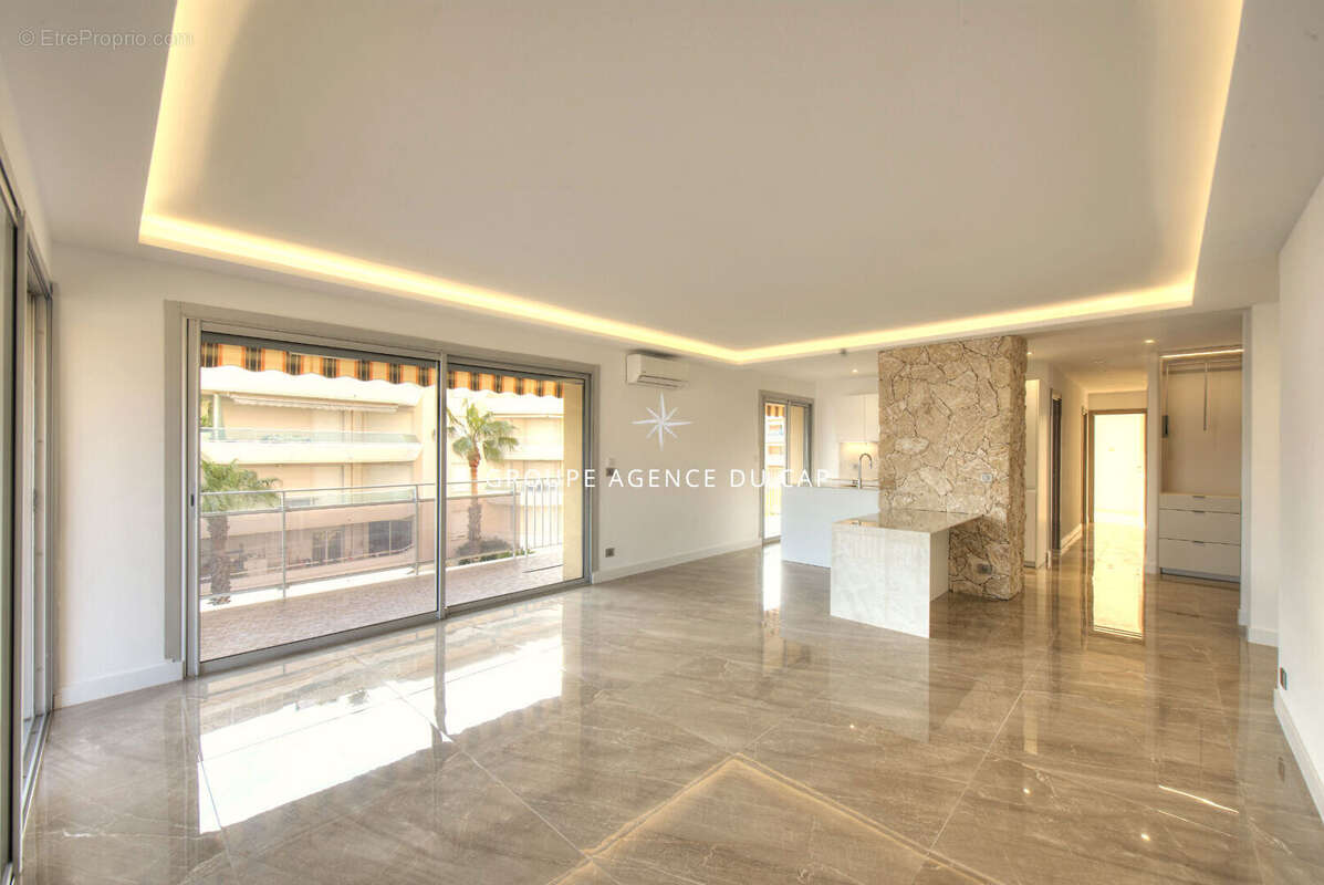 Appartement à FREJUS
