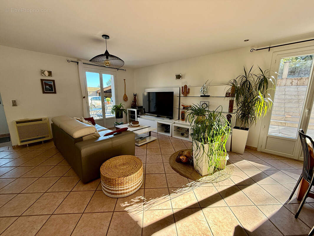 Maison à SAINT-MAXIMIN-LA-SAINTE-BAUME