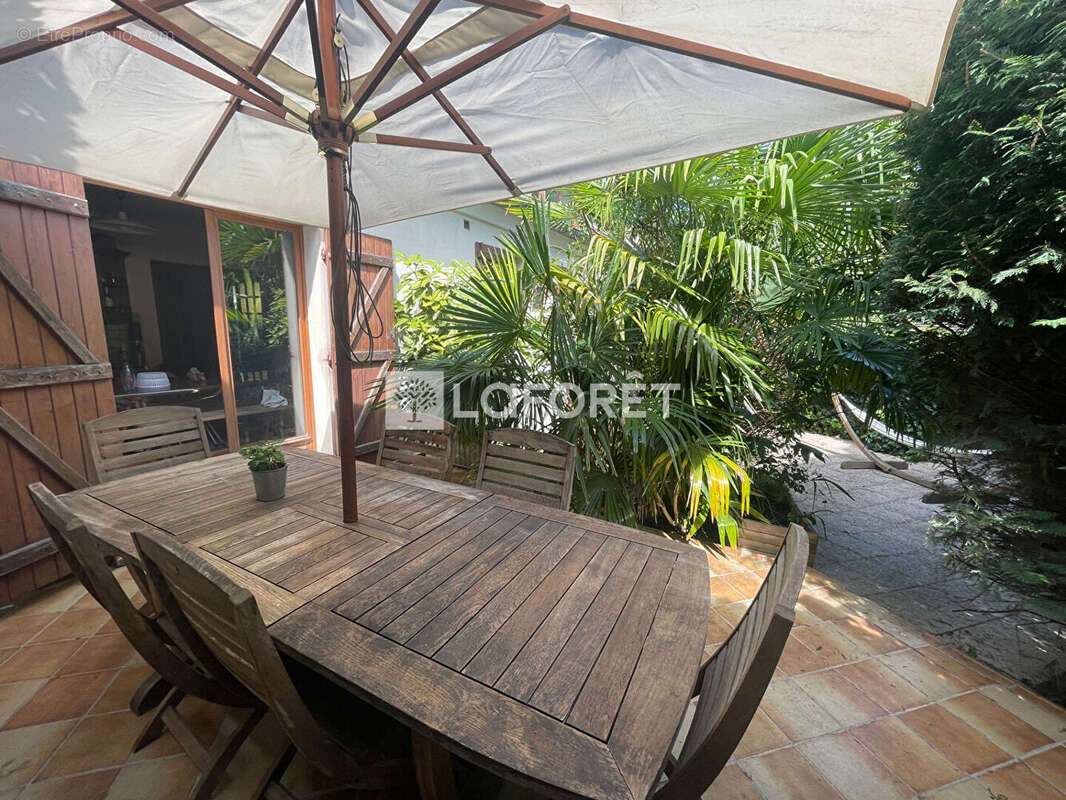 Maison à LE PERREUX-SUR-MARNE