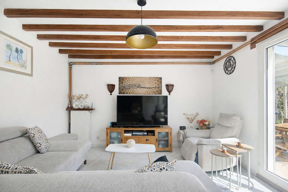 Maison à OZOIR-LA-FERRIERE