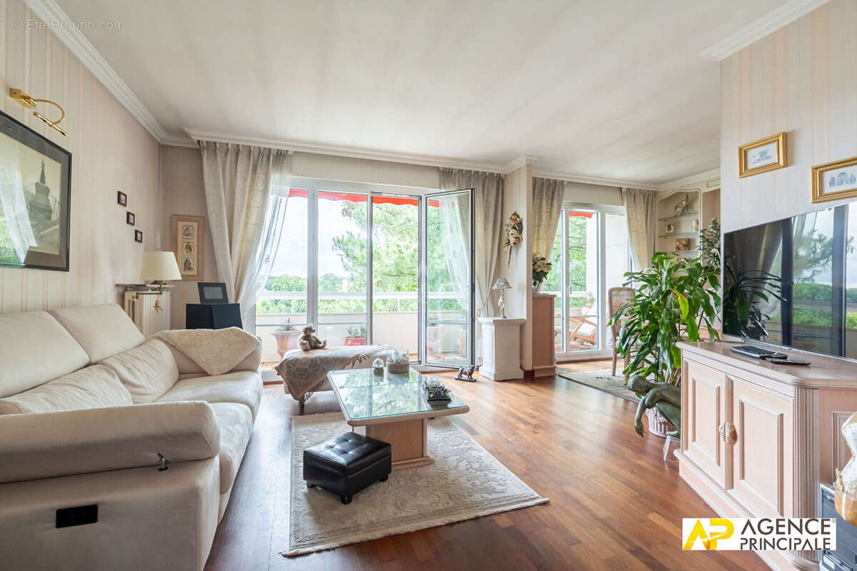 Appartement  4 pièce(s) 93.14 m2 - photo 2