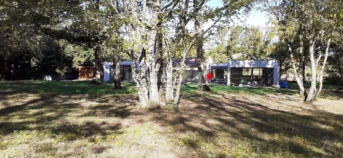 Maison à DREMIL-LAFAGE