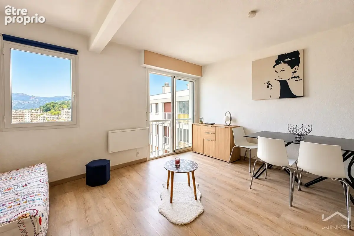 Studio lumineux - dernier étage vue dégagée château de Cagnes - photo 7