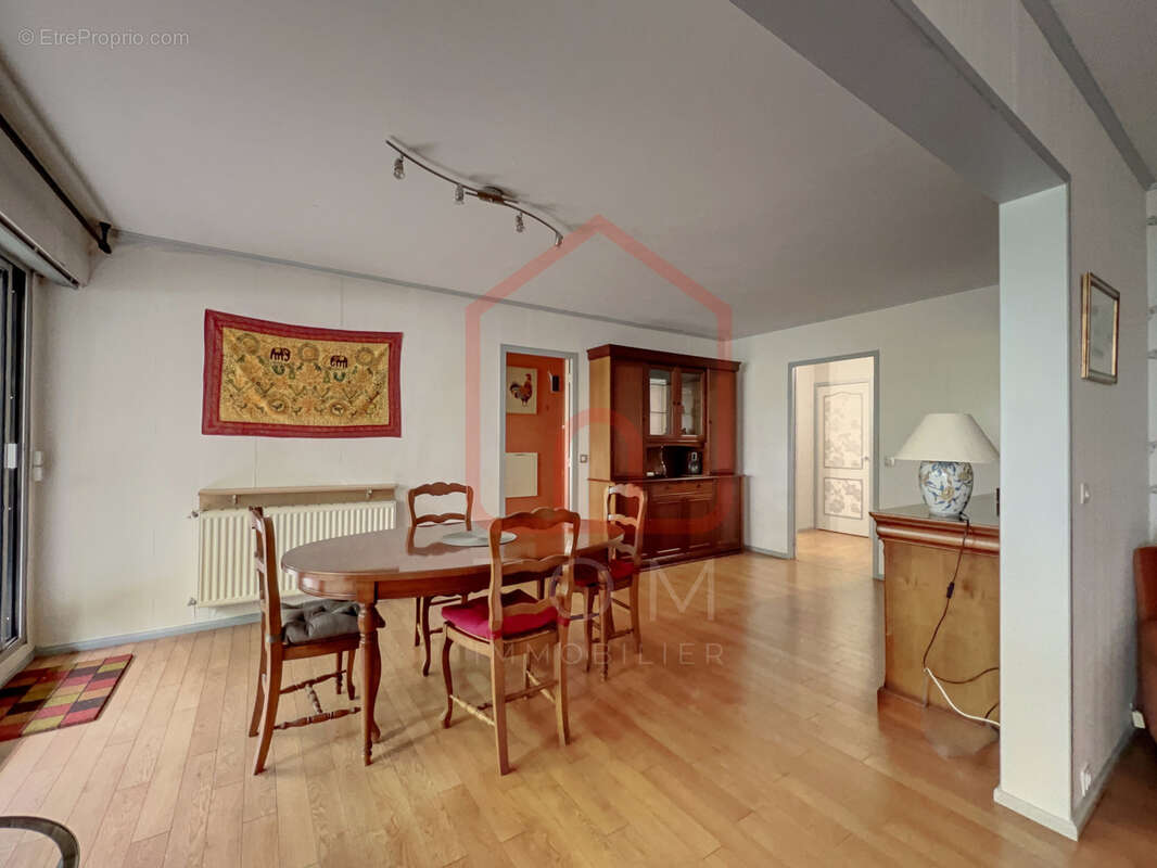 Appartement à MONS-EN-BAROEUL