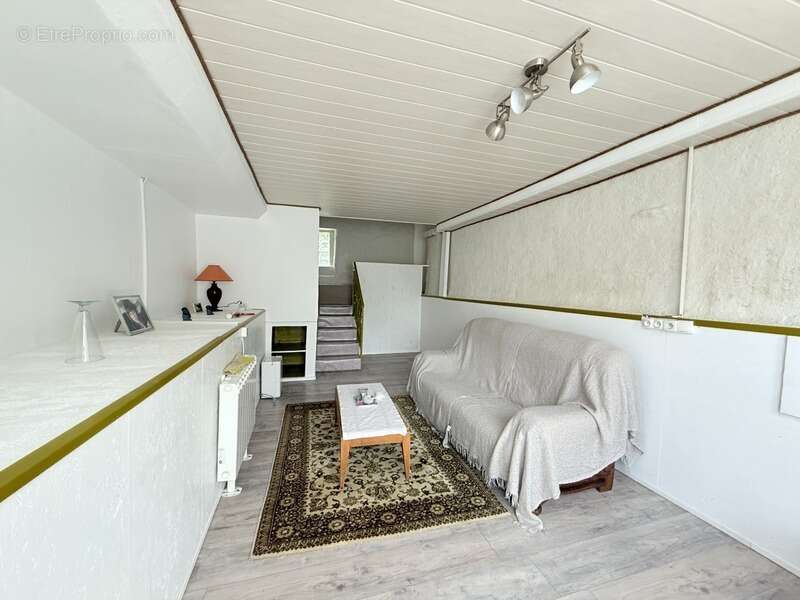 Longère en pierre 90m², sur terrain de 2379m² 69 990 € - photo 13