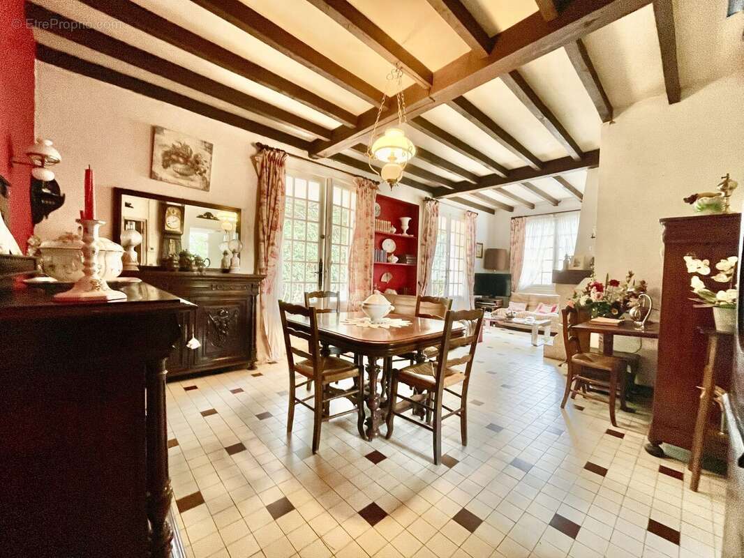 Maison à LALINDE