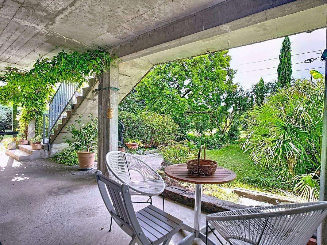 Maison à TOURNON-SUR-RHONE