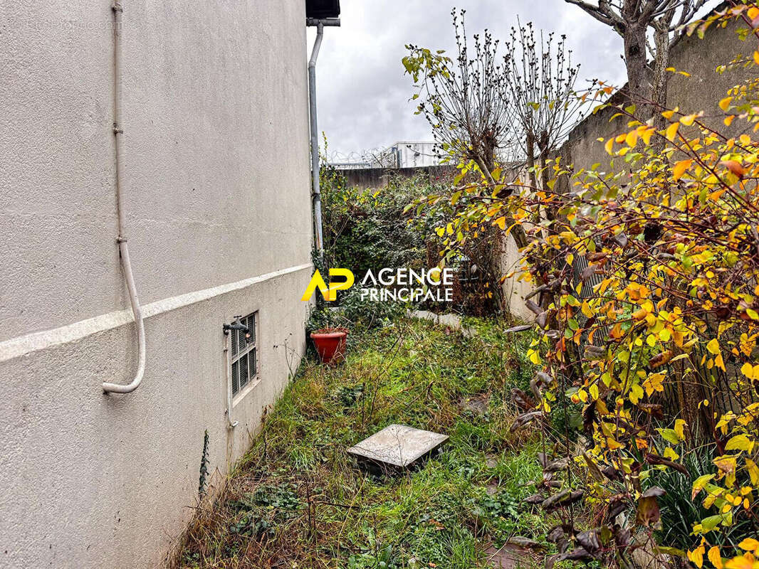 Maison à SARTROUVILLE