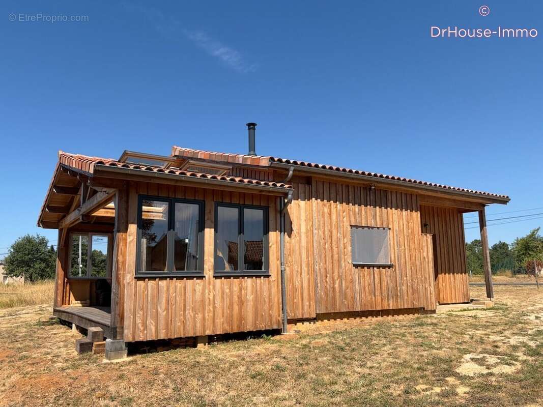 Maison 55 m² à Rouffignac-Saint-Cernin-De-Reilhac  - photo 2