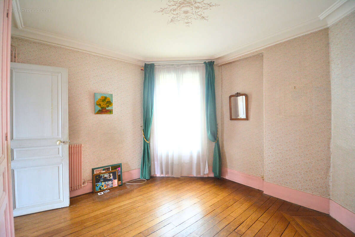 Appartement à LE KREMLIN-BICETRE