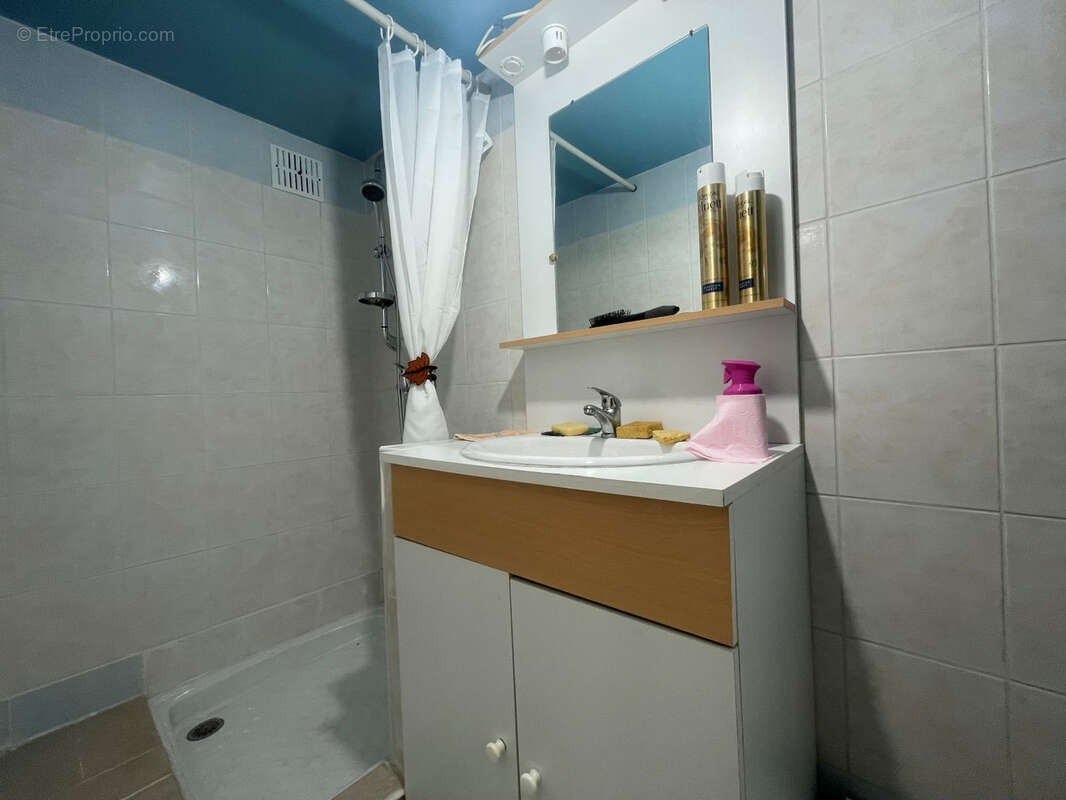 Maison à SAINT-ETIENNE-DE-CHOMEIL