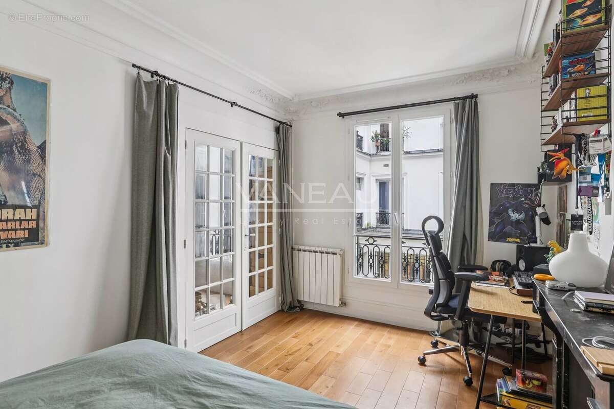 Appartement à PARIS-10E