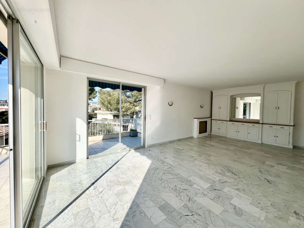 Appartement à LE CANNET