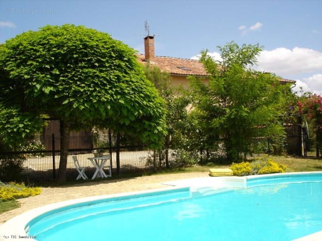 Maison à CHAMPAGNE-MOUTON