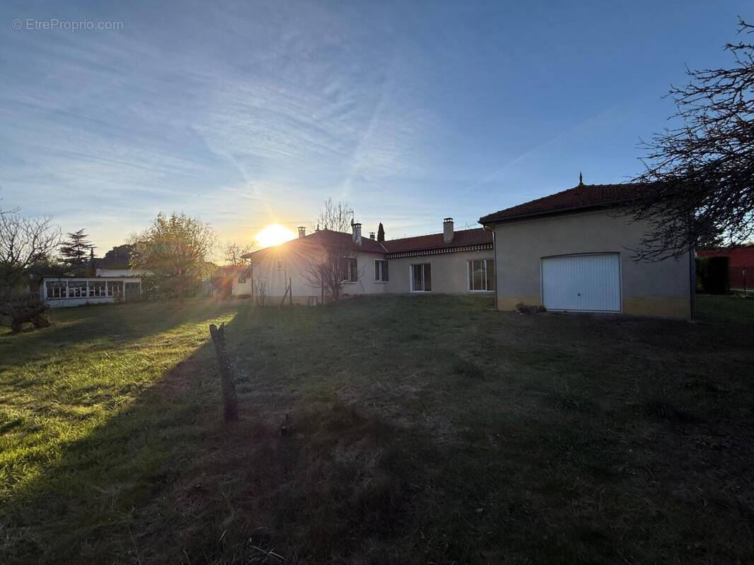 Photo 1 - Maison à LES PUJOLS