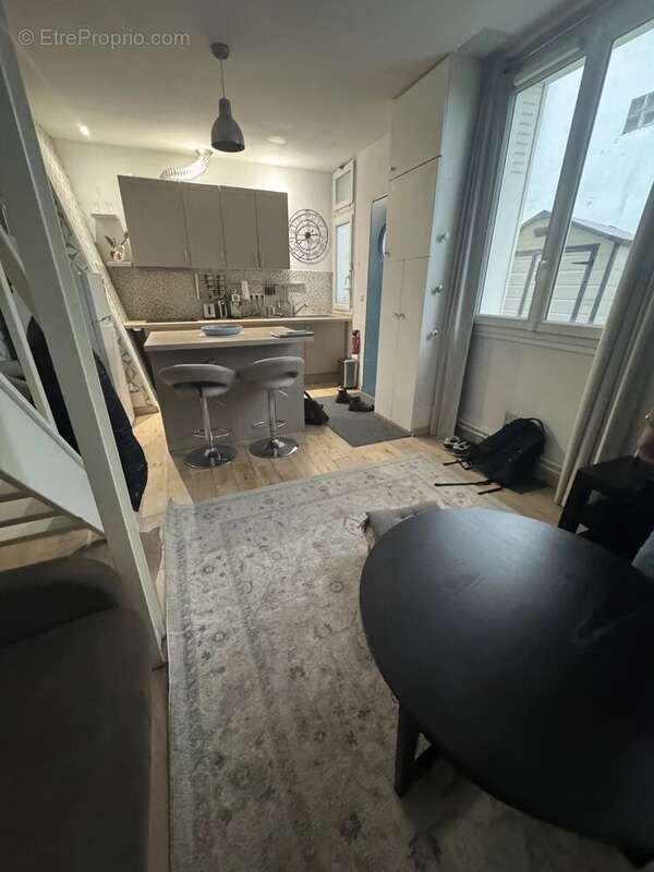 Appartement à PARIS-20E