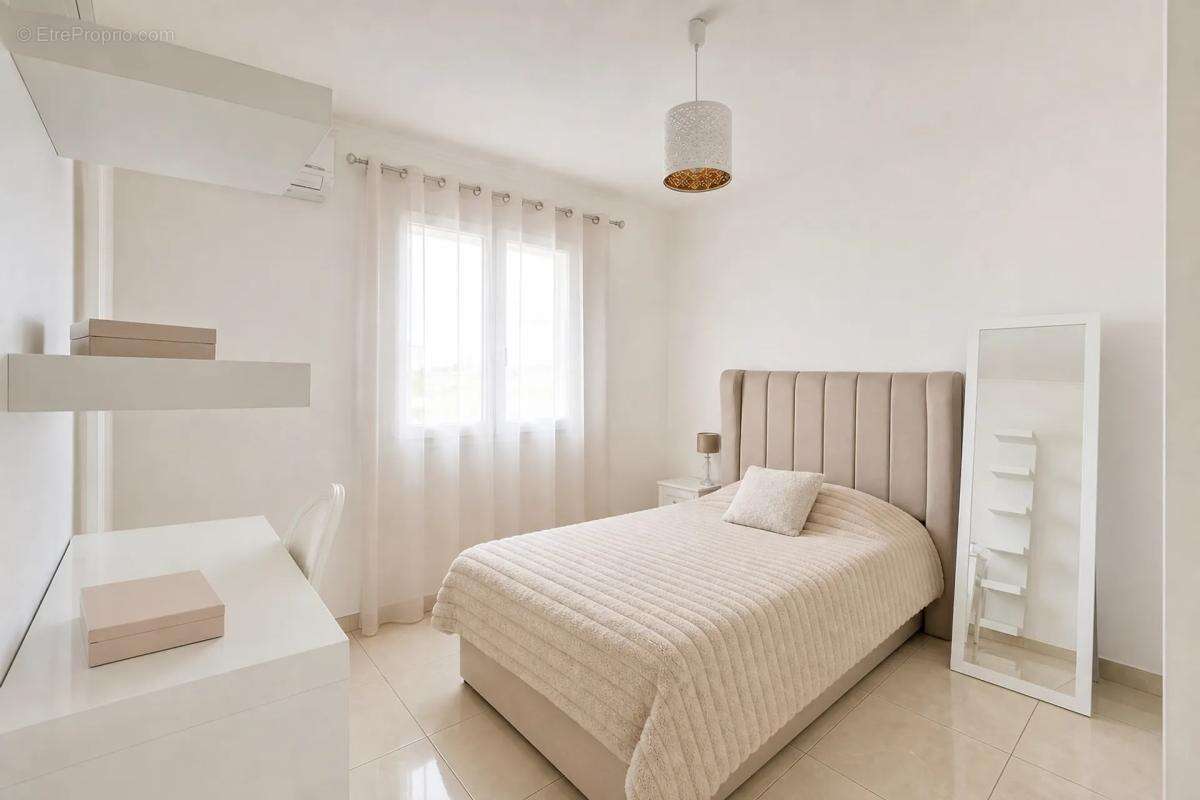 Maison contemporaine avec piscine à Saint-Gilles - photo 3