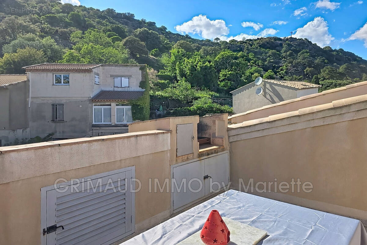 Maison à LA GARDE-FREINET