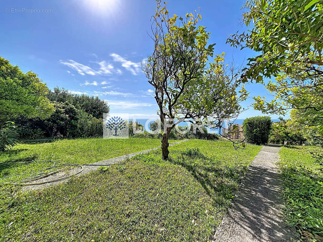 Appartement à BEAUSOLEIL