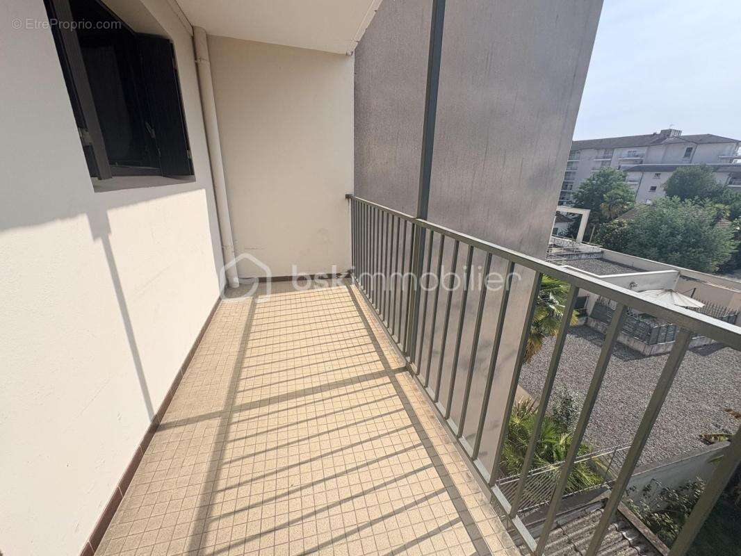 T1 bis meuble ideal investisseur pau centre - photo 2