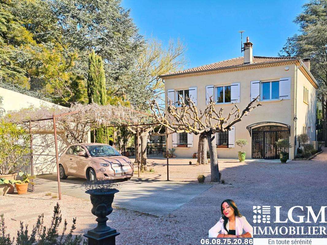 Aix-en-Provence Les Granettes - Bastide de charme 205 m² avec piscine sur 2 250 m² - photo 3