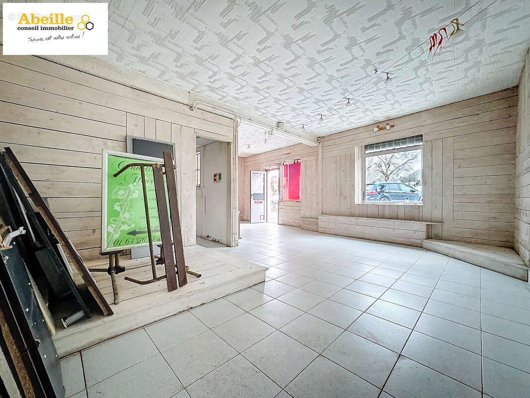 Commerce à SAINT-CHERON