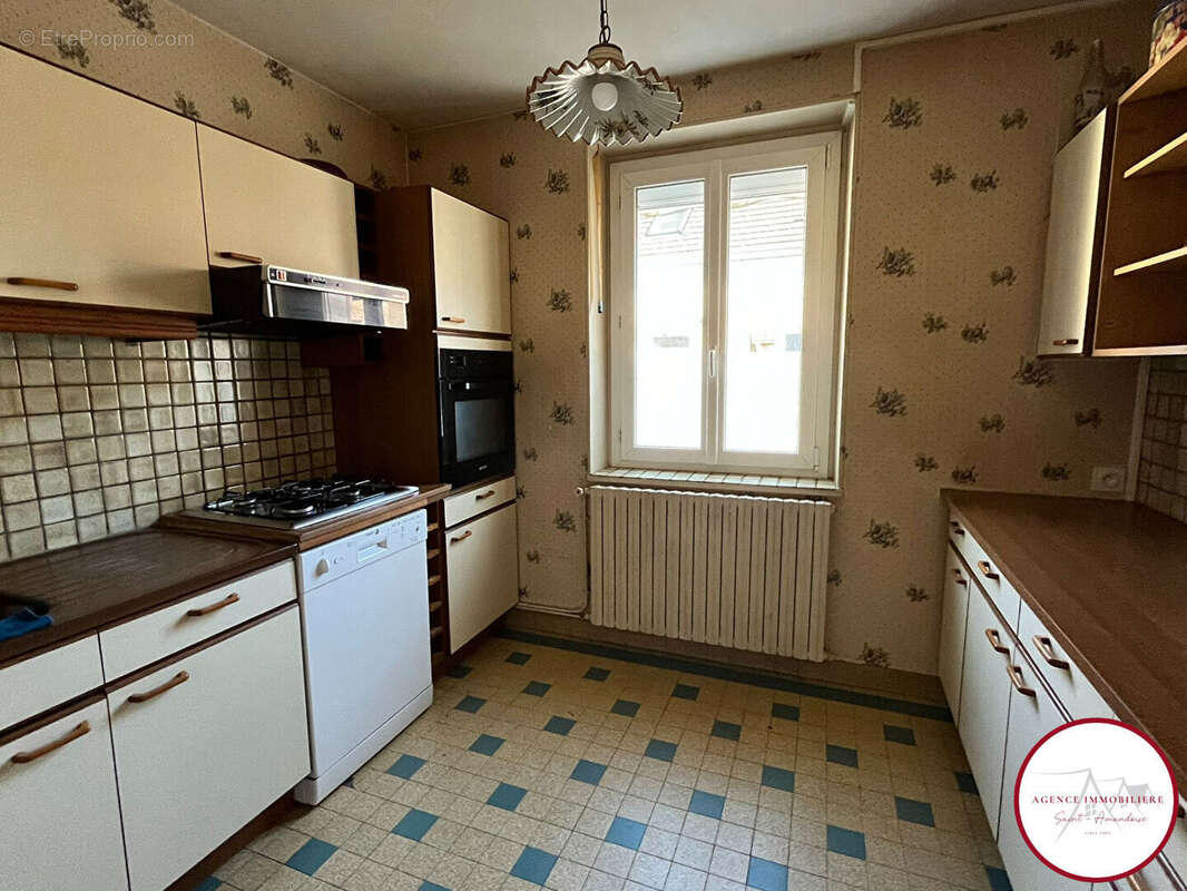 Maison à SAINT-AMAND-MONTROND