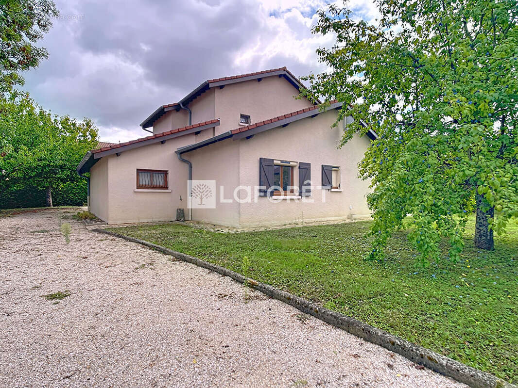 Maison à VILLARS-LES-DOMBES