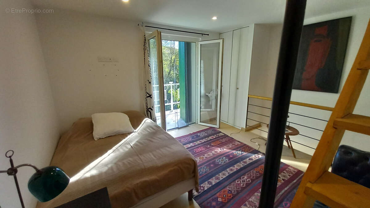 Maison à COLOMBIERES-SUR-ORB