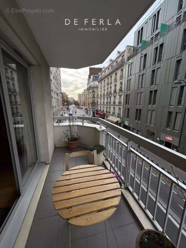 Appartement à PARIS-14E