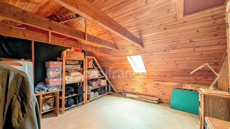Lanarvilly - Maison 140 m² - 6 Chambres - Terrain 3000 m² - photo 22