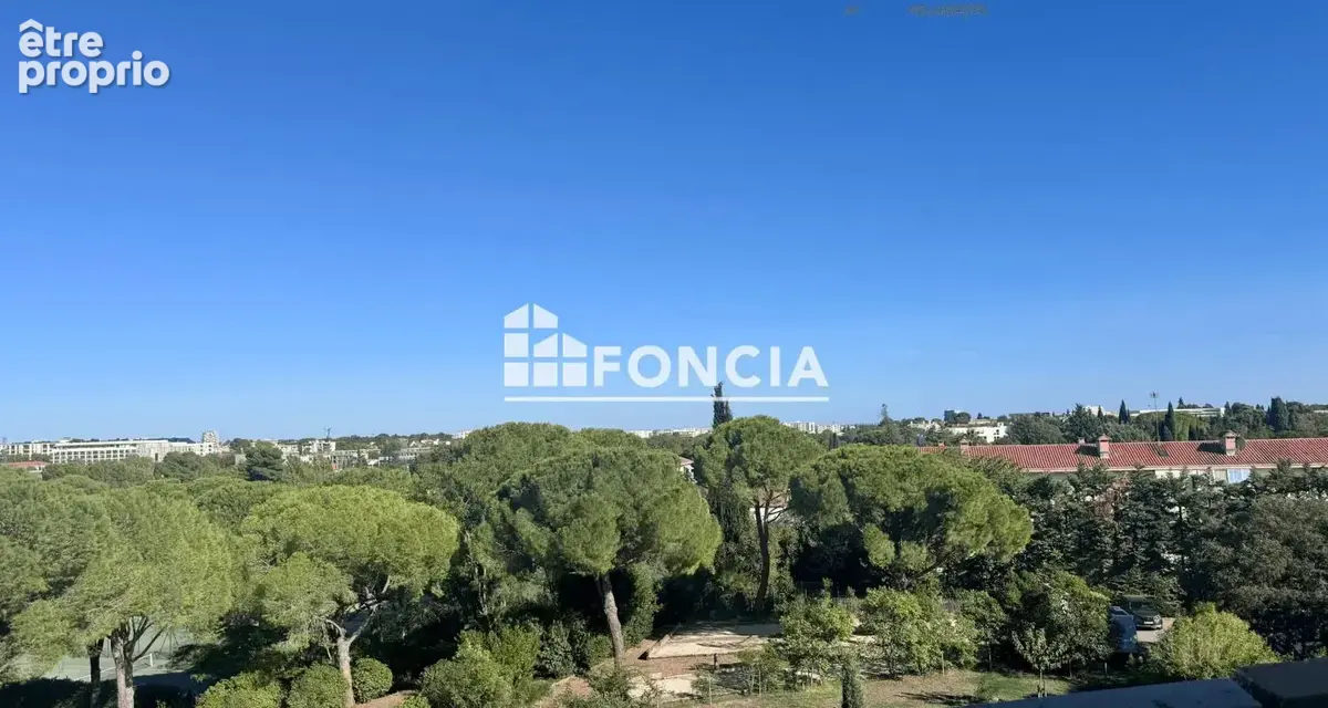 Hauteur et vue dégagée pour ce T2 avec cave et parking - photo 2