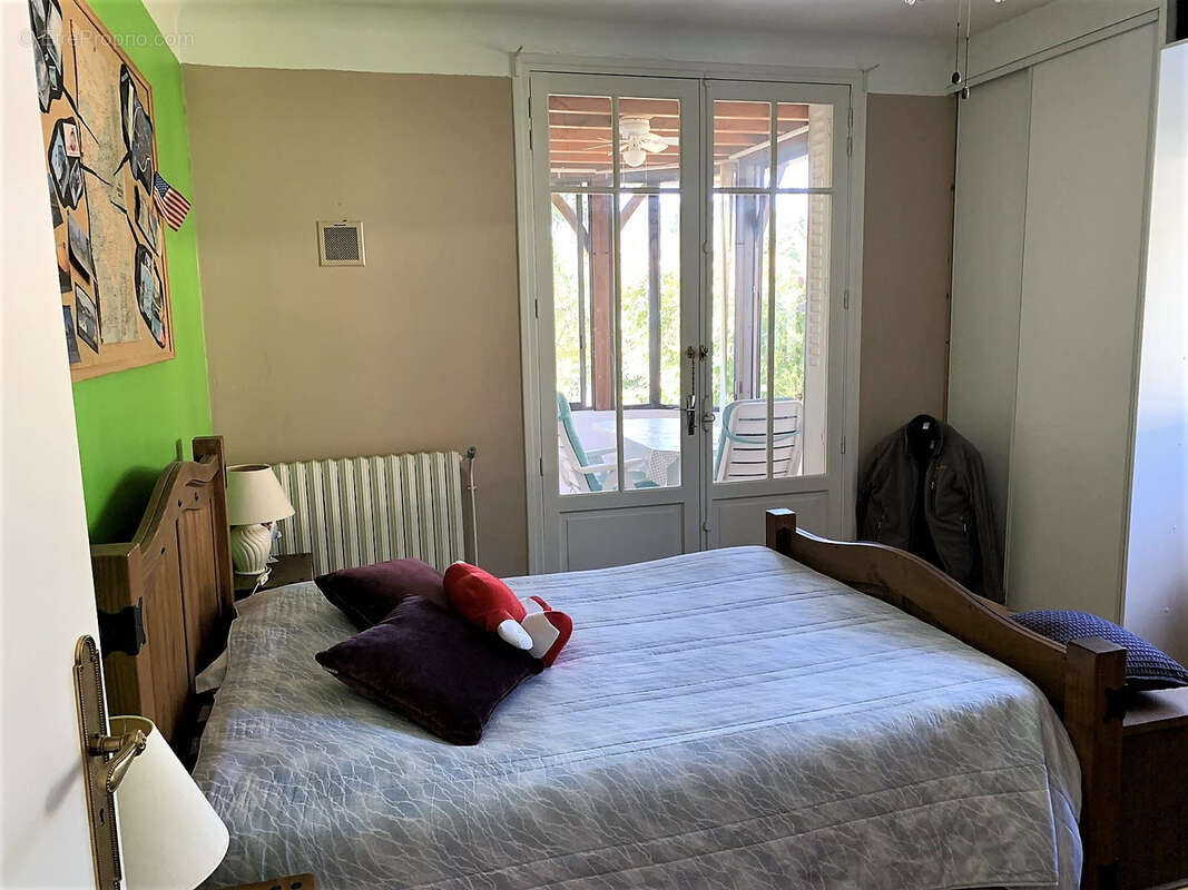 Maison à TERRASSON-LAVILLEDIEU