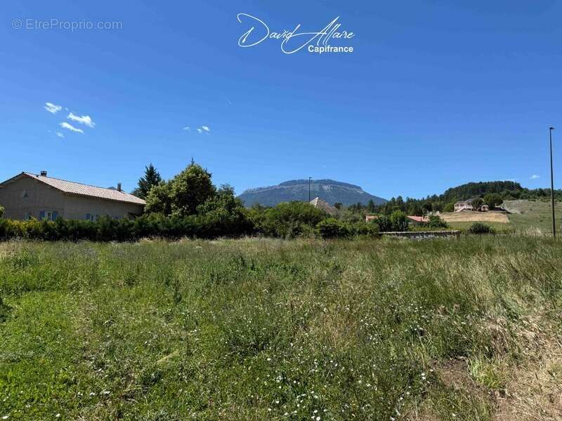 Terrain constructible à vendre de 655,00 m² TALLARD (05) - photo 7