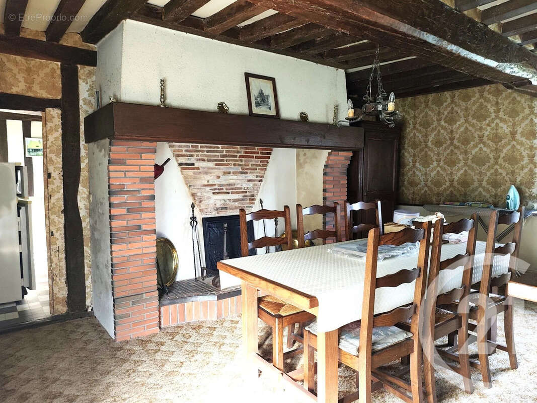Maison à FOLLEVILLE