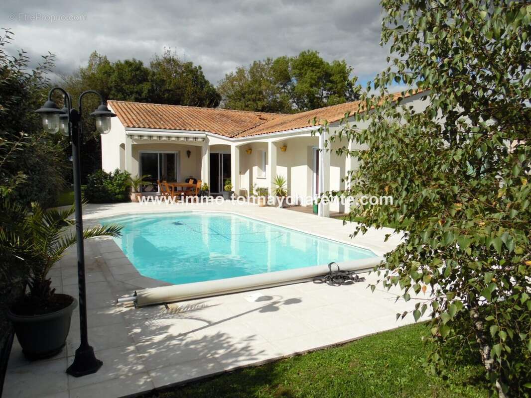 Maison 143 m² à Tonnay-Charente  - photo 3