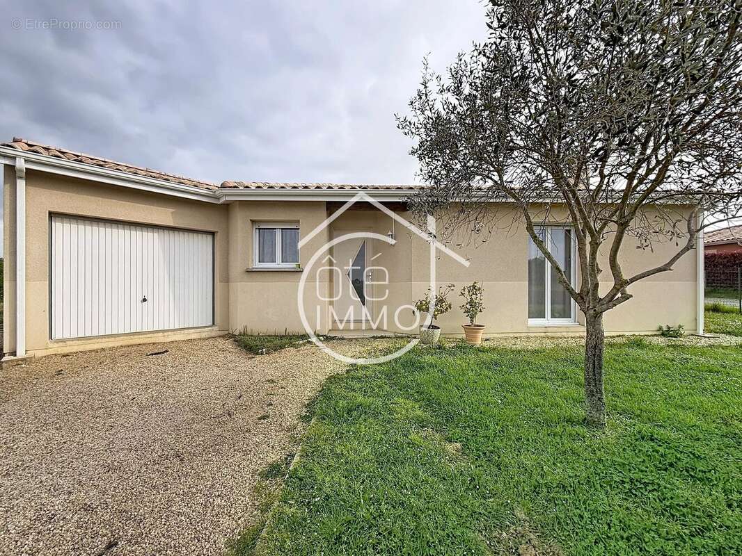 Maison à SAINT-MAGNE-DE-CASTILLON