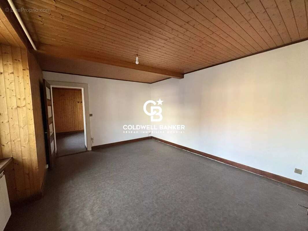 Appartement à SAINT-CERGUES