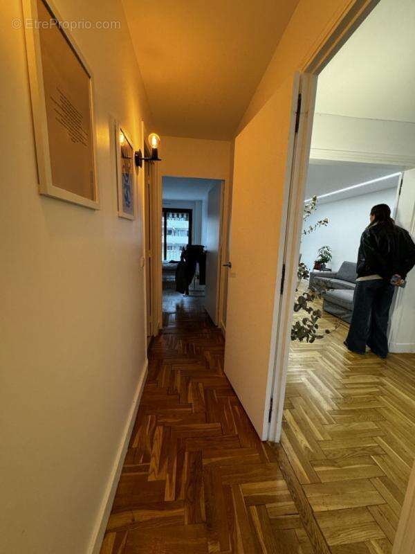 Appartement à PARIS-11E