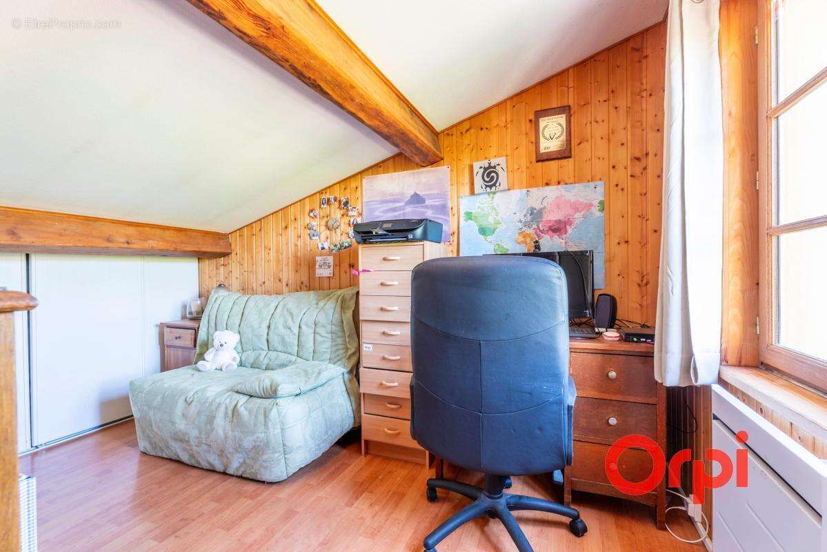 Maison familiale de caractère de 158 m² avec jardin, véranda, garage et cave - photo 14