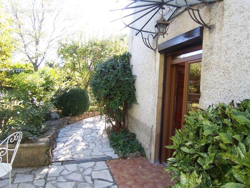 Maison à SAINT-LAURENT-DE-MURE