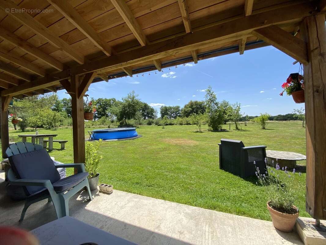 Jolie maison de campagne avec un grand jardin et de belles dépendances - photo 19