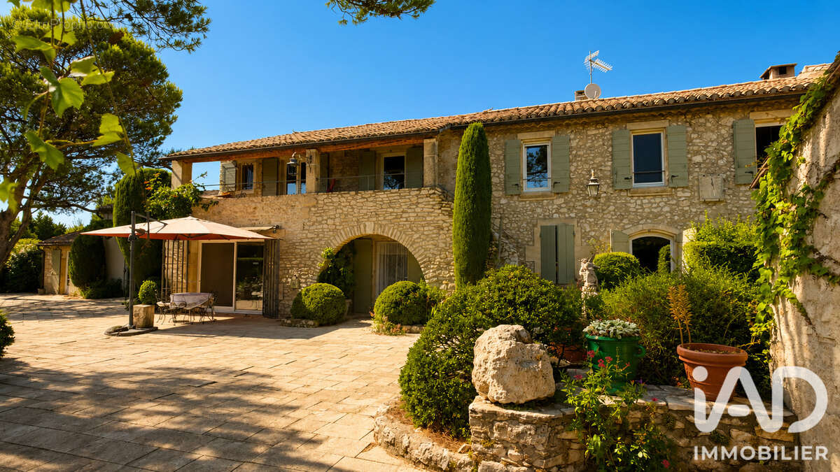 Photo 2 - Maison à EYGALIERES