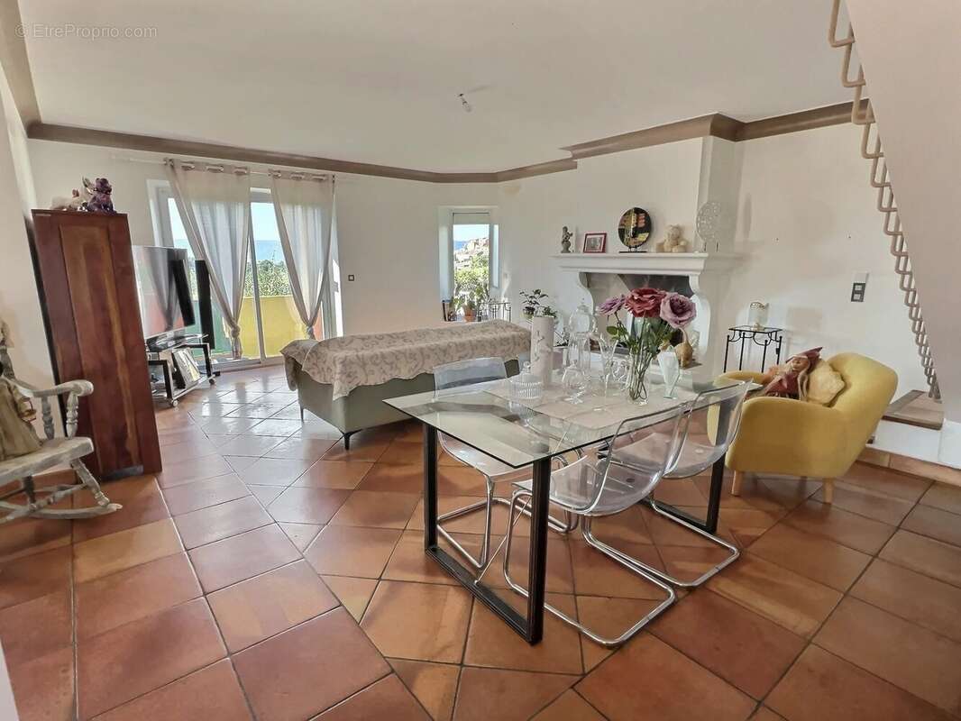 Maison à ROUSSILLON